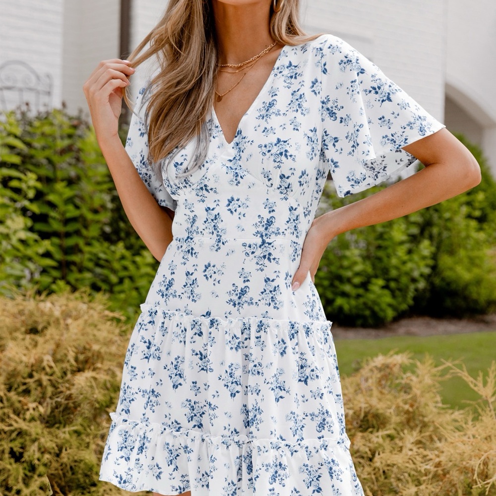 Women’s cute dress from CUPSHE